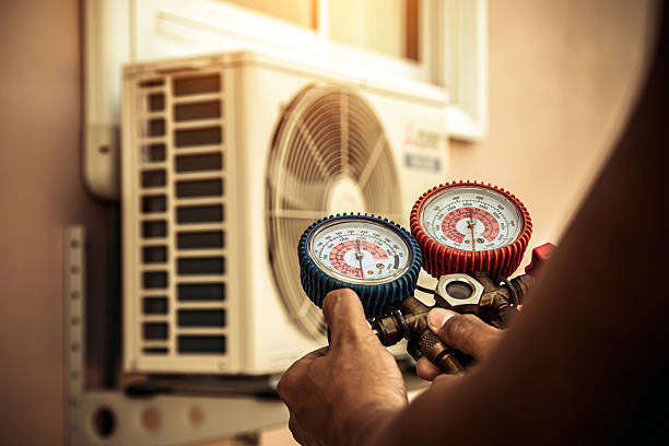 Professional Heat Pump Repair technician working in Braddock Heights, MD